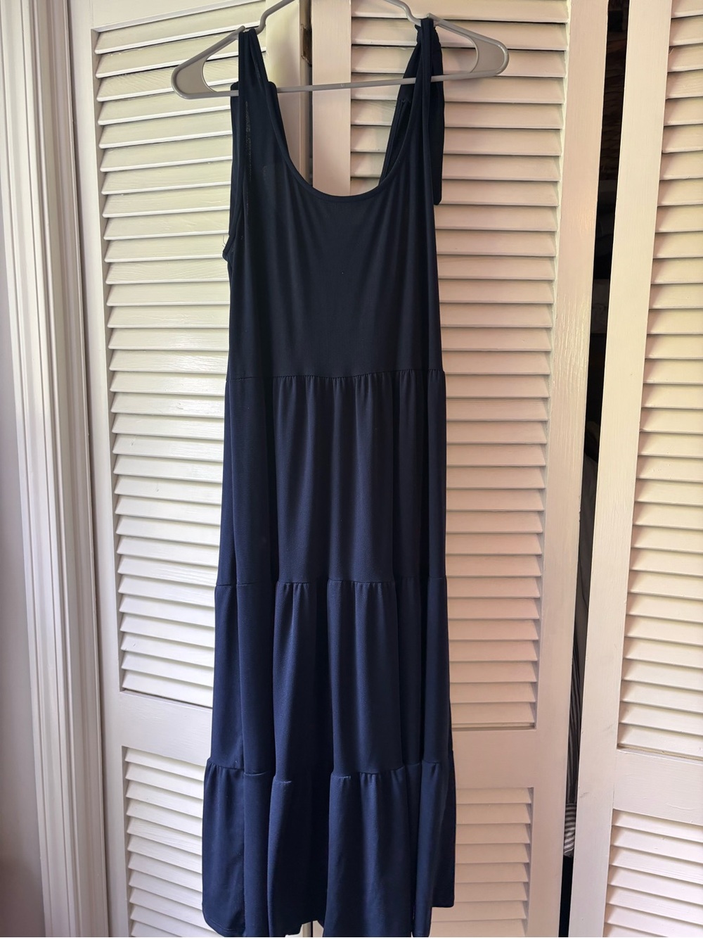 Green Envelope Navy Tie-Shoulder Tiered Maxi Dress